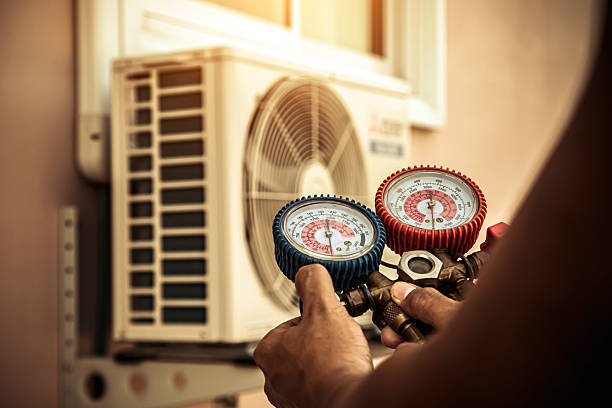 Professional Ac Installation technician working in Union City, PA